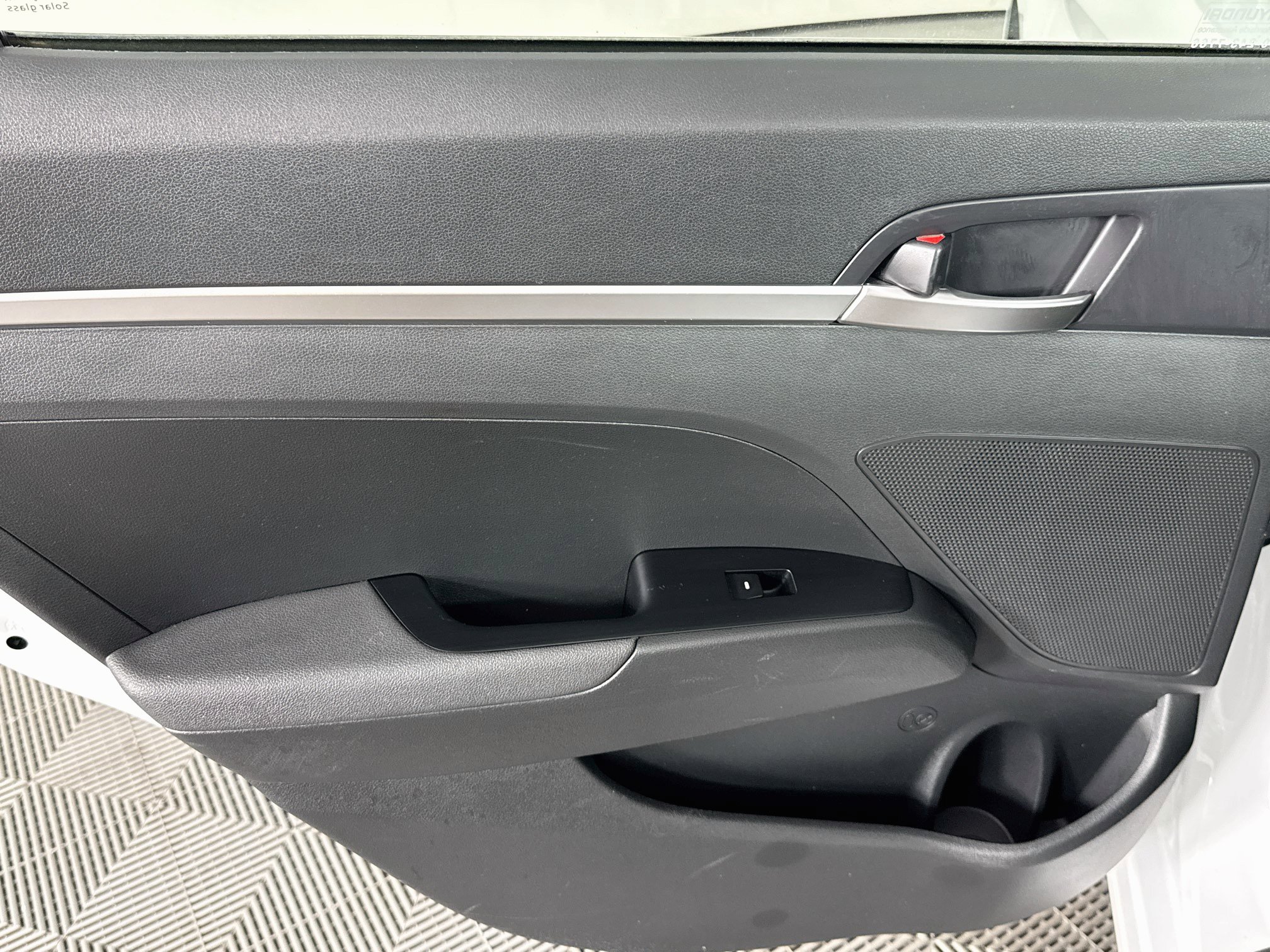 Used 2020 Hyundai Elantra SE w/ Cargo Package (C1) FWD image 23