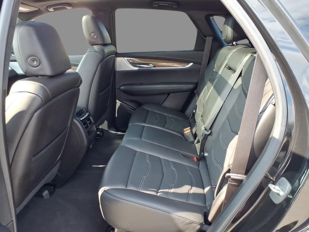 Used 2024 Cadillac XT5 Premium Luxury w/ Platinum Package image 5