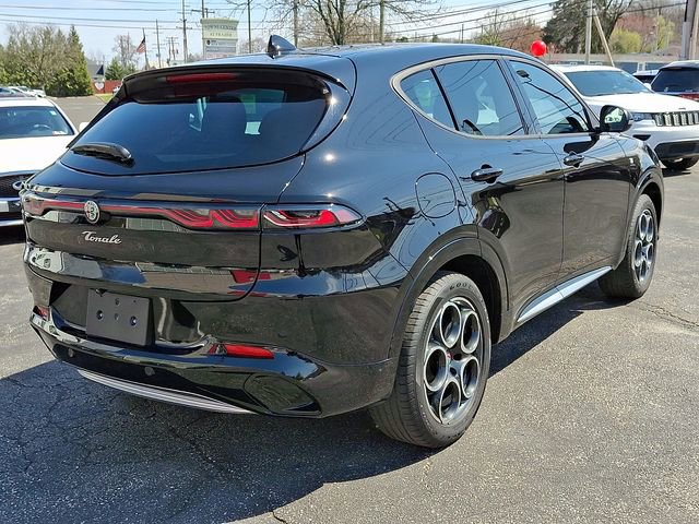 Used 2024 Alfa Romeo Tonale Ti w/ Premium Interior Package image 6