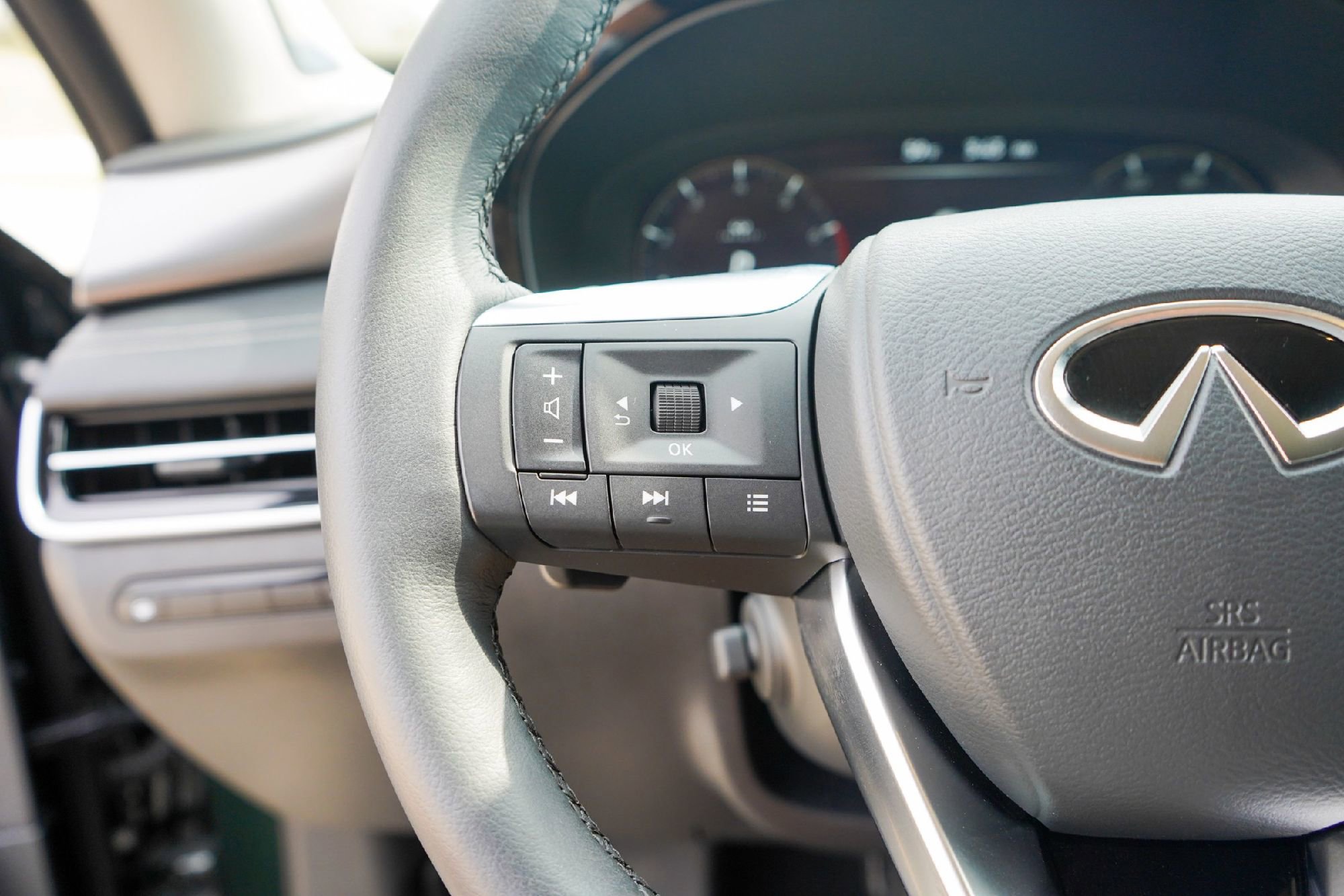 Certified 2026 INFINITI QX60 Luxe w/ Cargo Package image 12