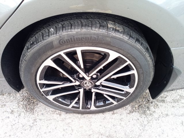 Used 2026 Toyota Camry XLE image 12