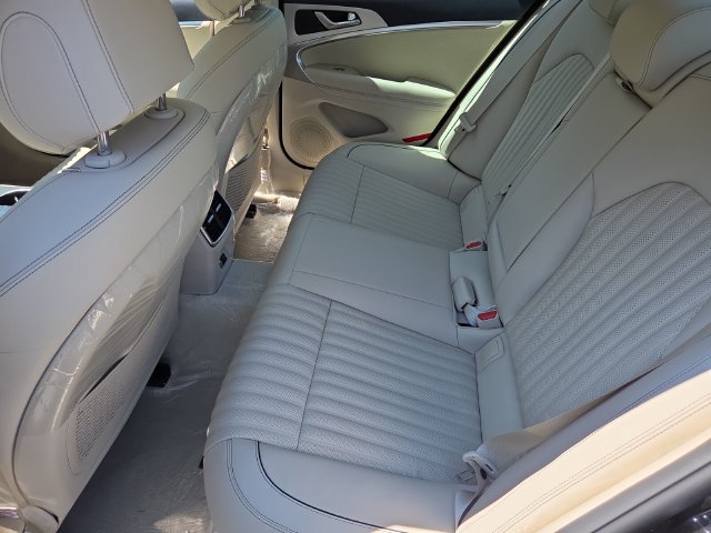New 2026 Genesis G70 2.5T Prestige RWD image 7