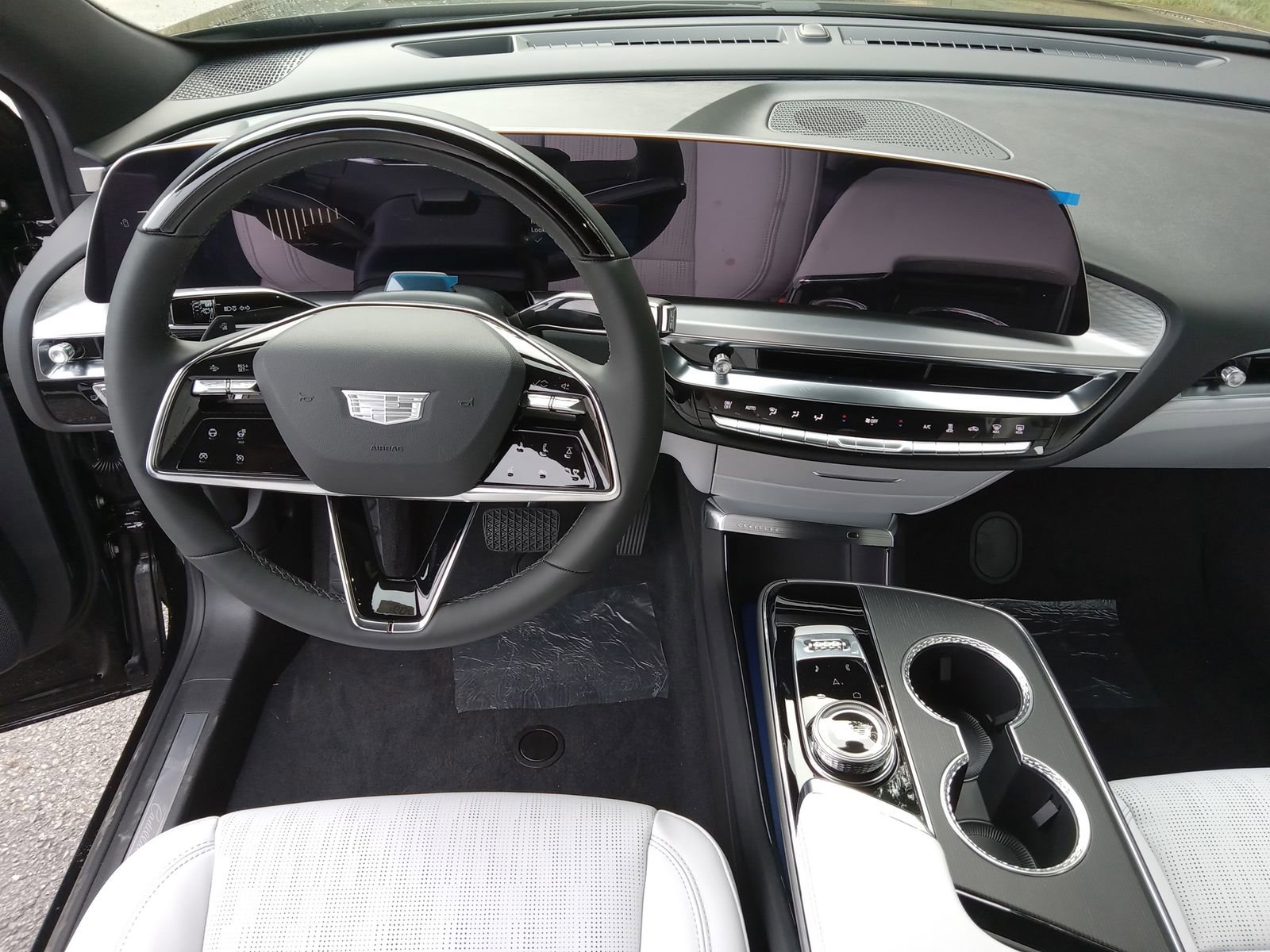 New 2026 Cadillac Lyriq Sport image 11