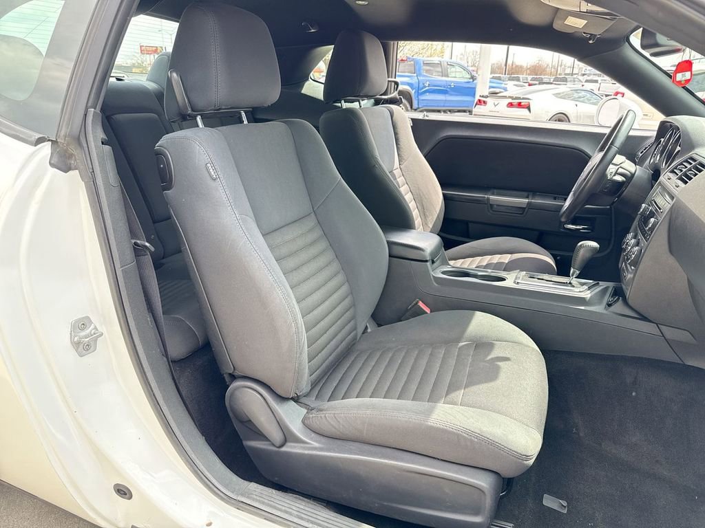 Used 2013 Dodge Challenger R/T RWD image 23