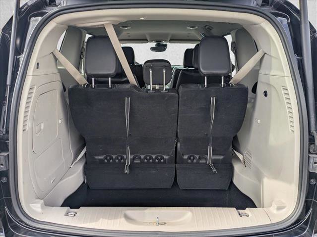 Used 2024 Chrysler Pacifica Select image 6