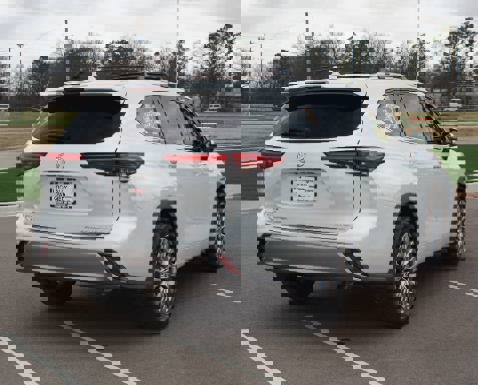 Used 2022 Toyota Highlander Platinum image 22