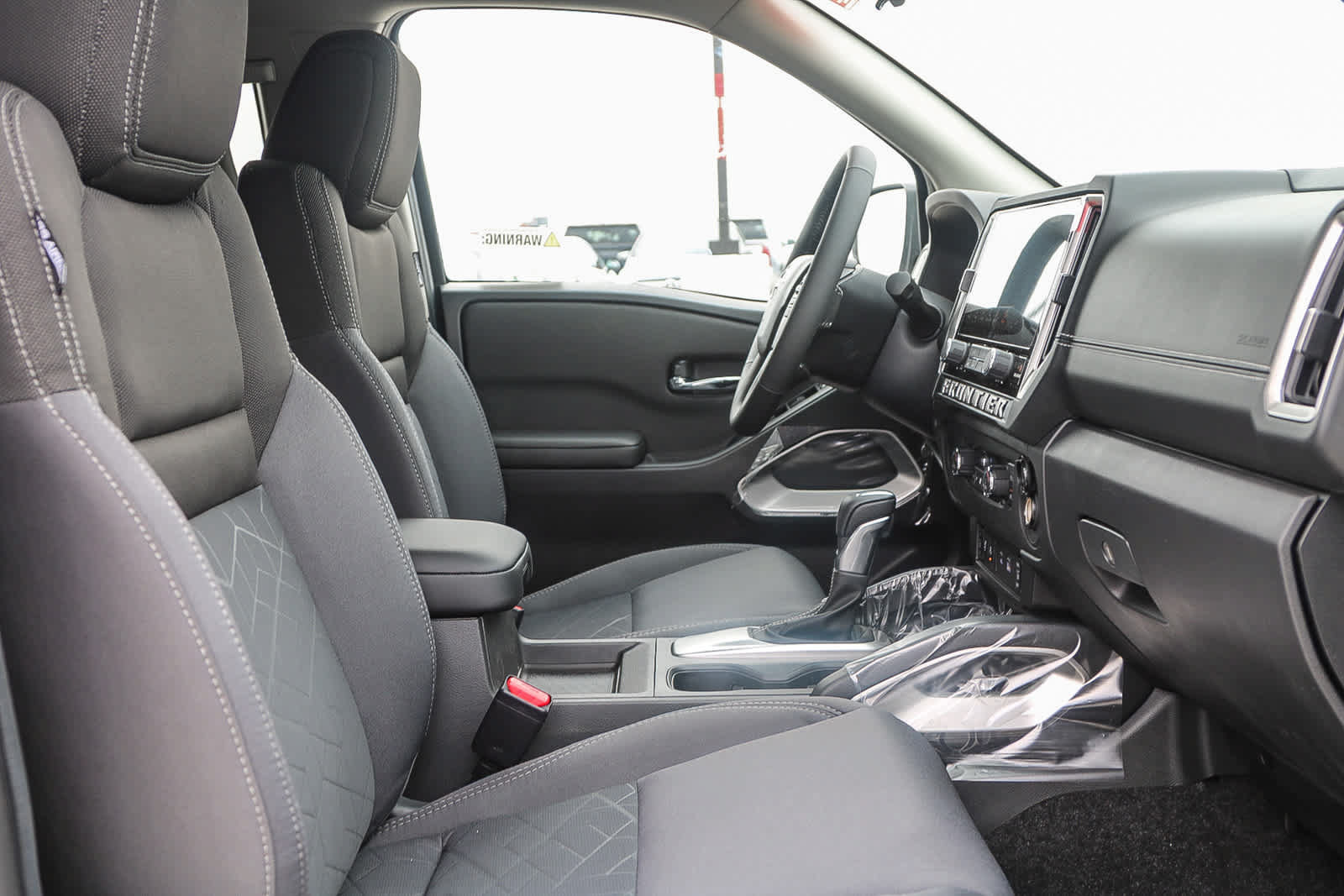 New 2025 Nissan Frontier SV w/ SV Convenience Package RWD image 18