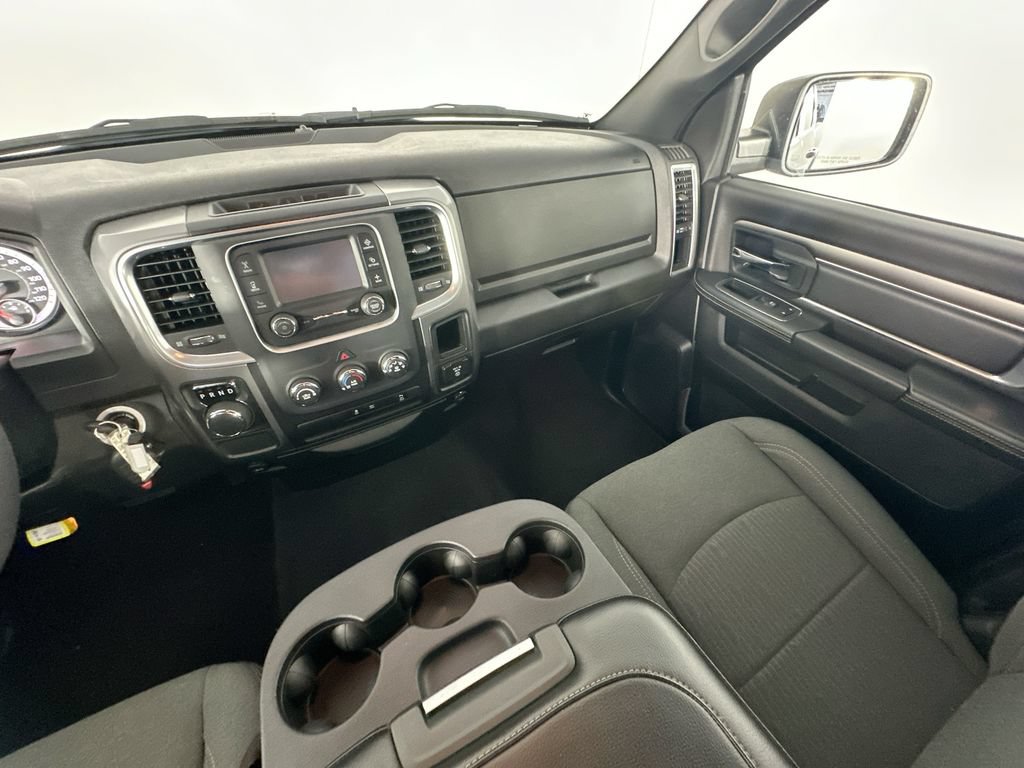 Used 2024 RAM 1500 Warlock RWD image 11