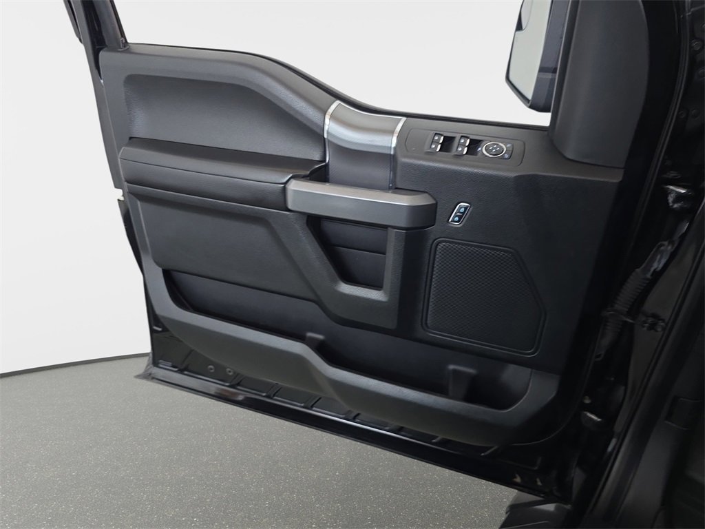 Used 2016 Ford F150 XLT w/ Equipment Group 302A Luxury image 29