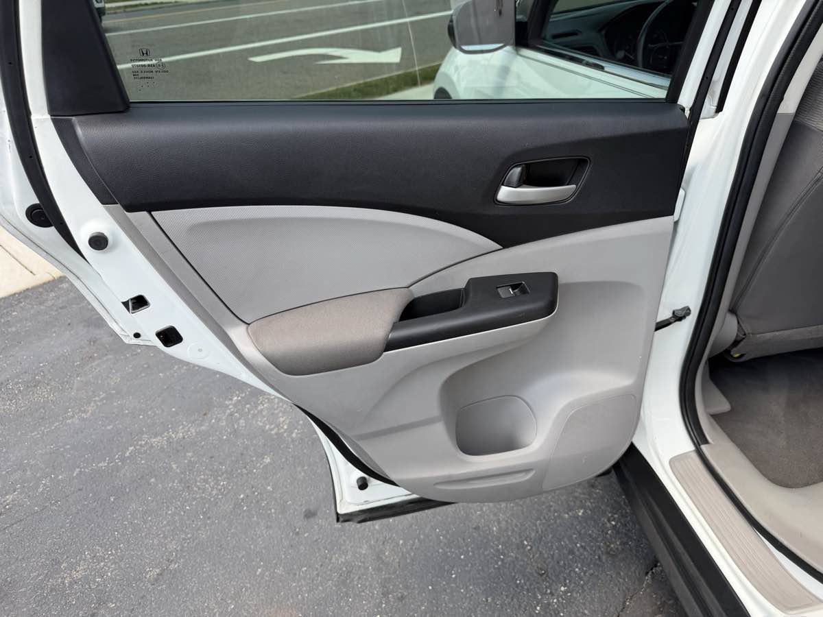 Used 2013 Honda CR-V LX image 14