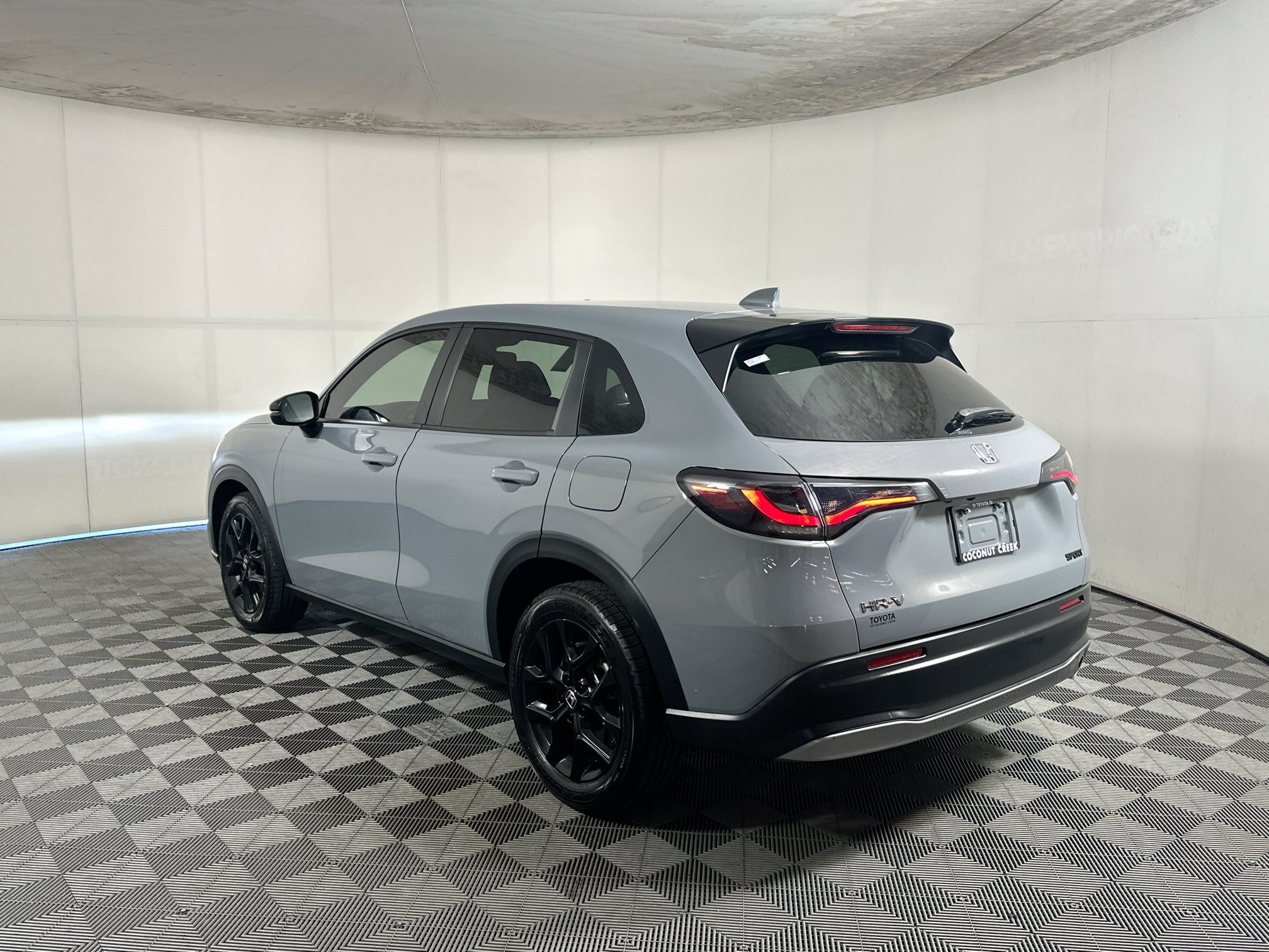 Used 2024 Honda HR-V Sport image 5