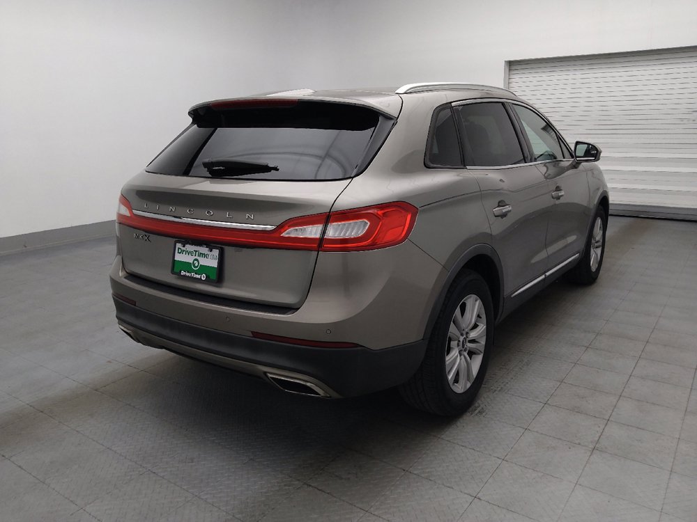 Used 2016 Lincoln MKX Premiere w/ Cargo Accessories Package FWD image 9
