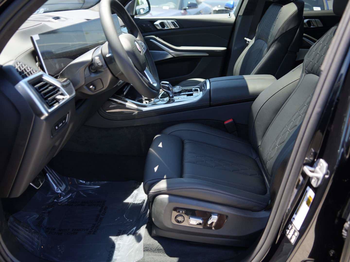 New 2026 BMW ALPINA XB7 AWD/4WD image 17