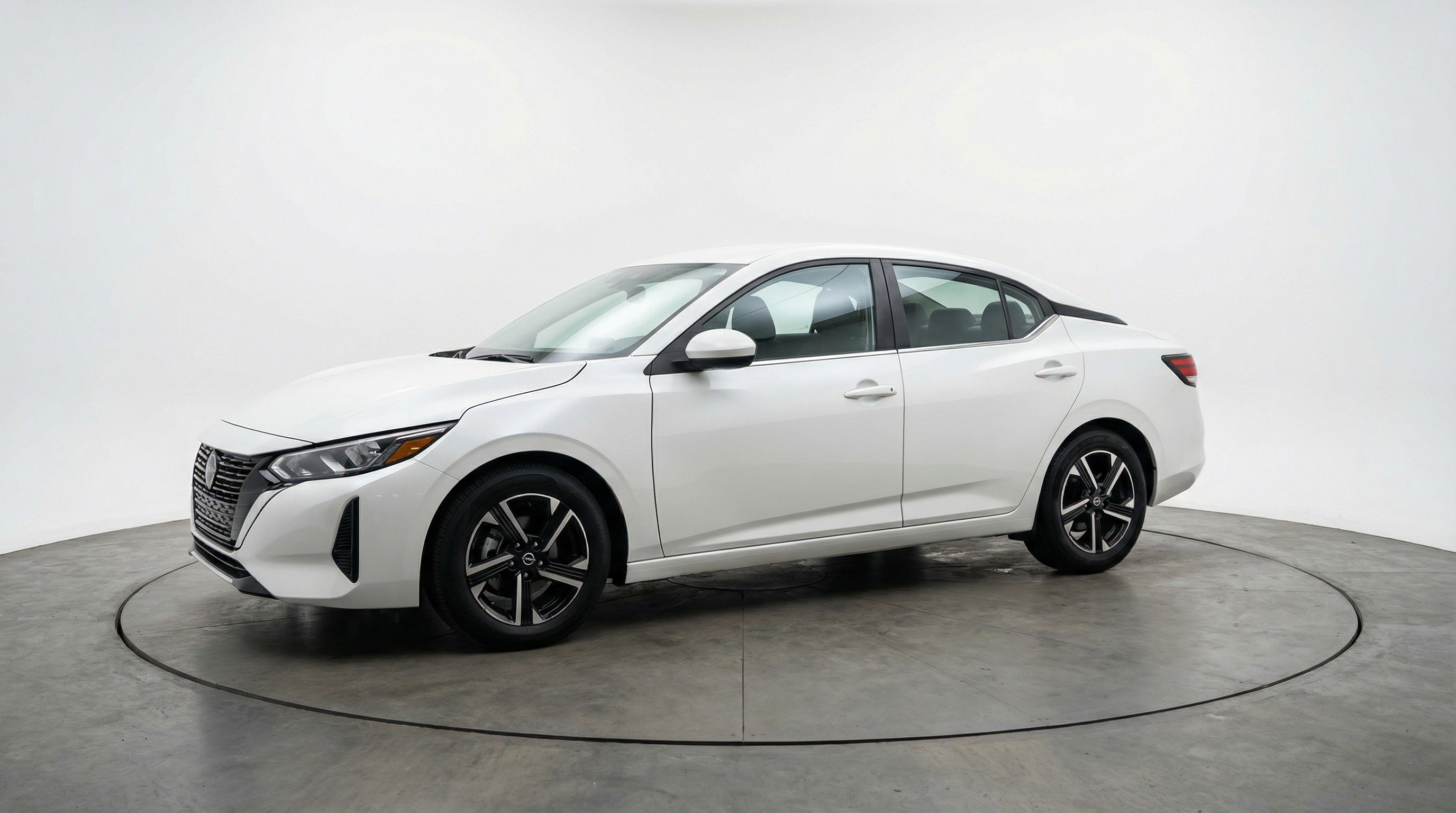 Used 2025 Nissan Sentra SV FWD image 3