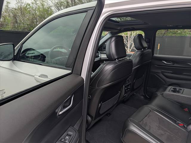 Used 2024 Jeep Grand Cherokee Altitude AWD/4WD image 24