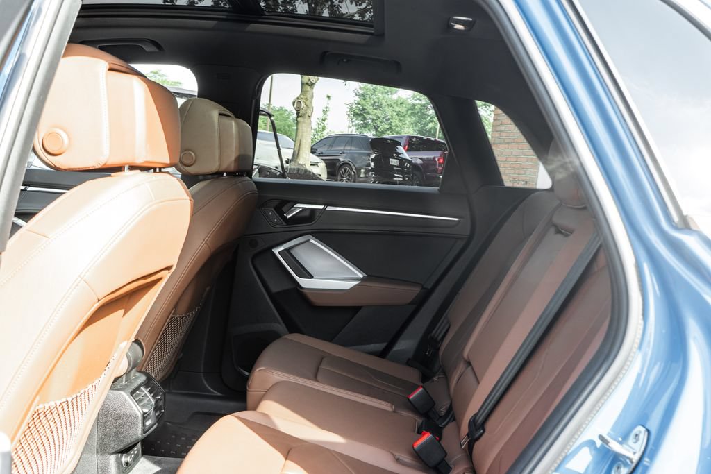 Used 2022 Audi Q3 2.0T Premium AWD/4WD image 24