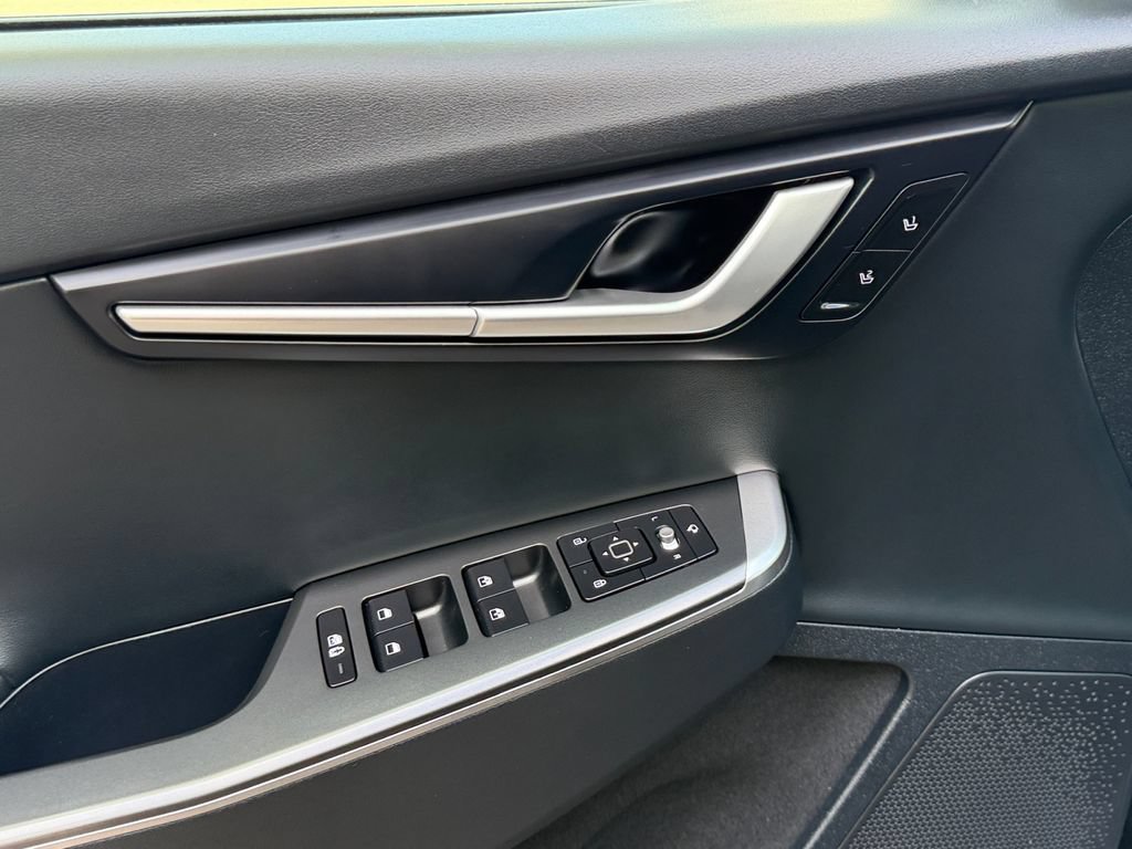 Certified 2024 Kia EV6 Light AWD/4WD image 15