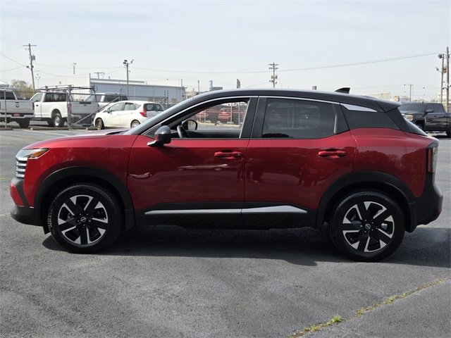 Used 2025 Nissan Kicks SV image 2