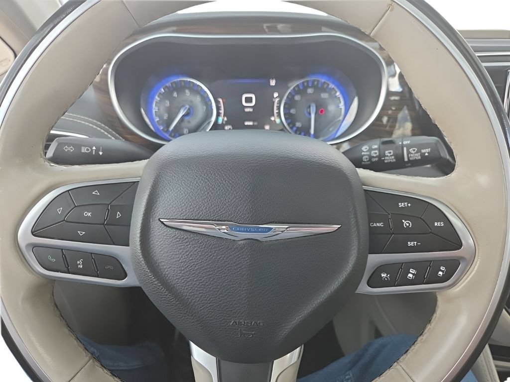 Used 2021 Chrysler Pacifica Limited w/ Premium & Safety Sphere Group AWD/4WD image 21