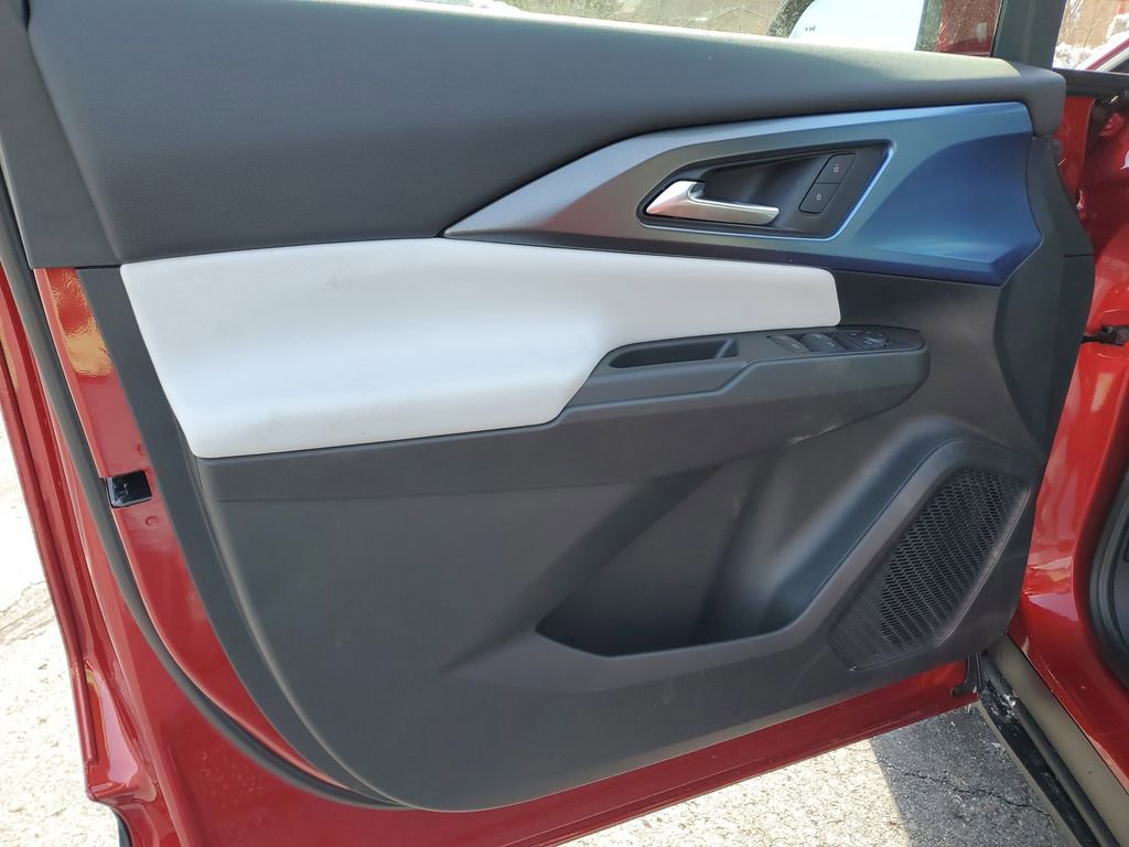 New 2026 Chevrolet Equinox EV LT FWD image 12