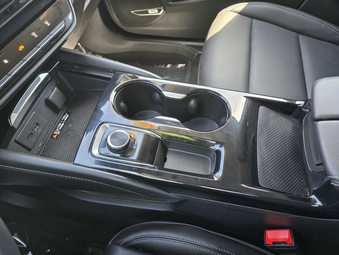 Certified 2025 Buick Envision Preferred AWD/4WD image 11