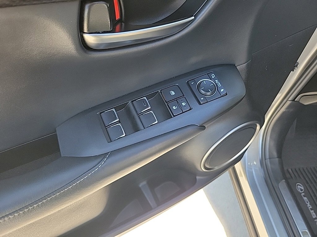 Used 2019 Lexus NX 300h AWD image 15