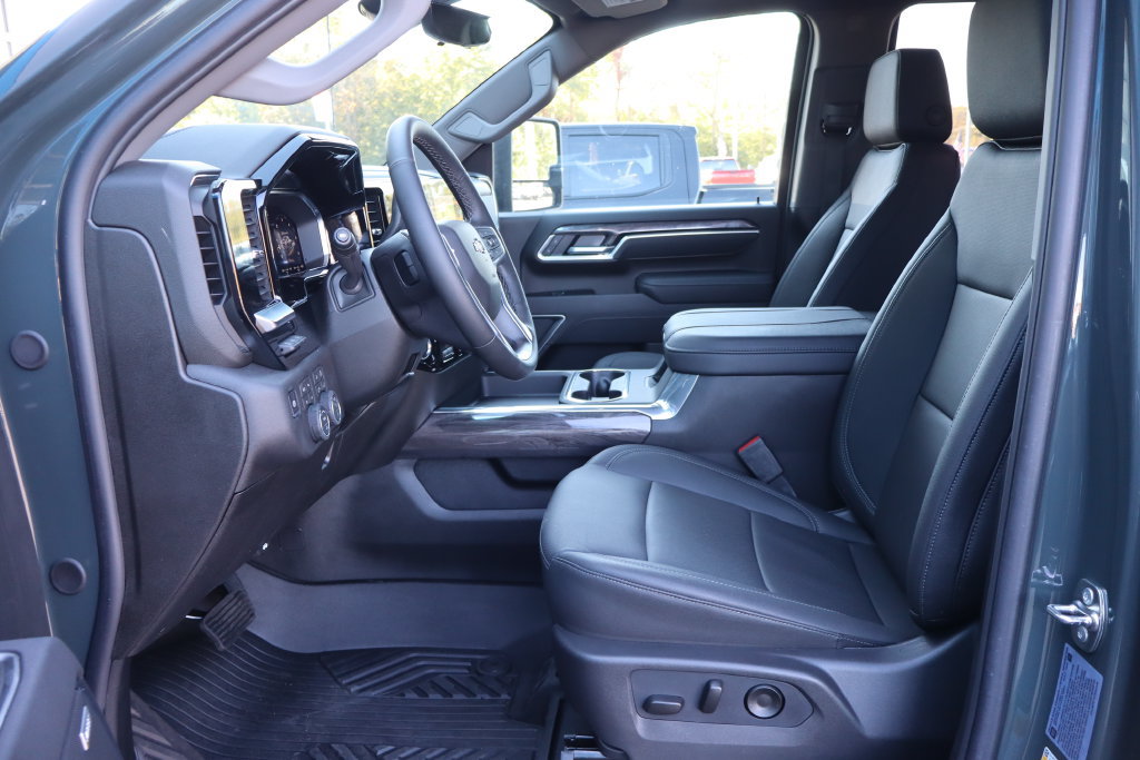 New 2026 Chevrolet Silverado 2500 LTZ w/ Trail Boss Package AWD/4WD image 5