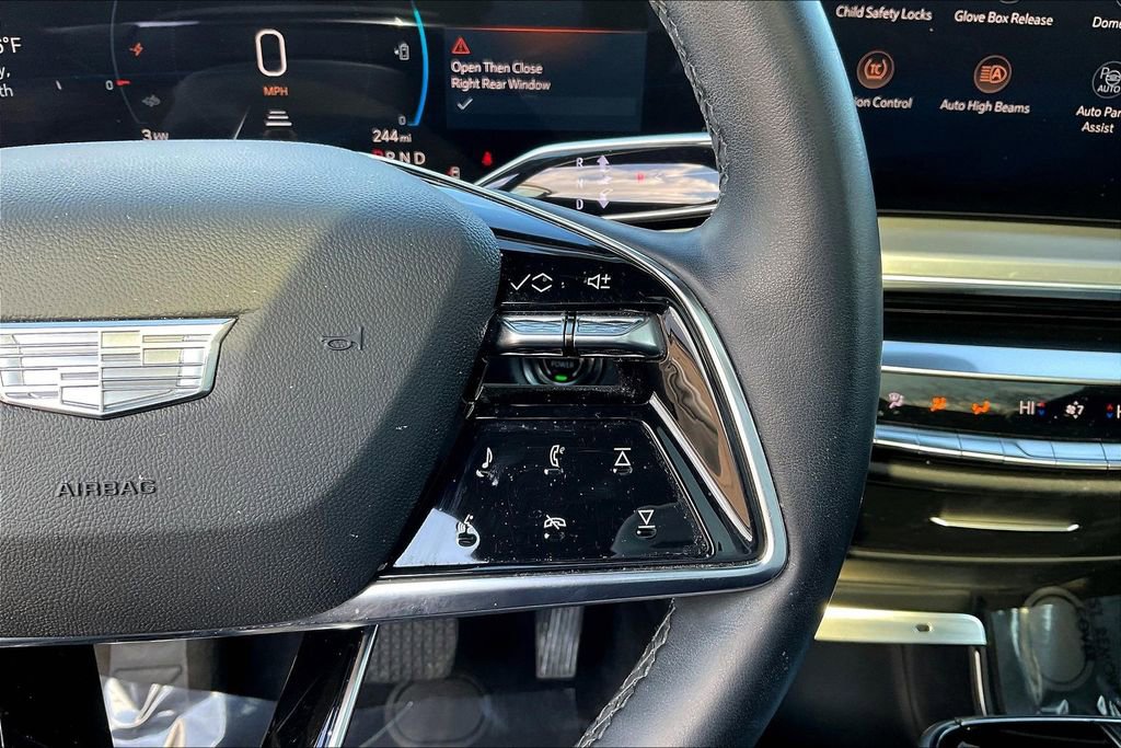 Used 2024 Cadillac Lyriq Luxury image 12