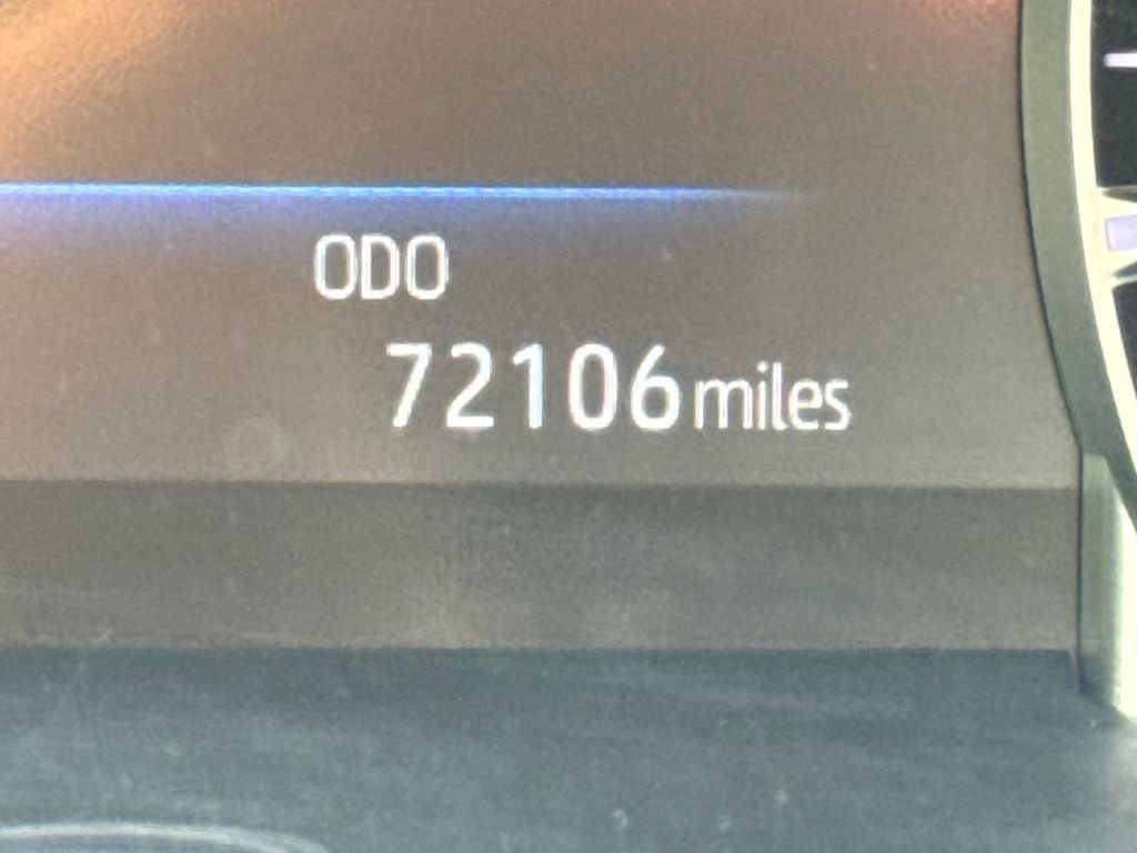 Used 2022 Toyota Highlander XLE image 21