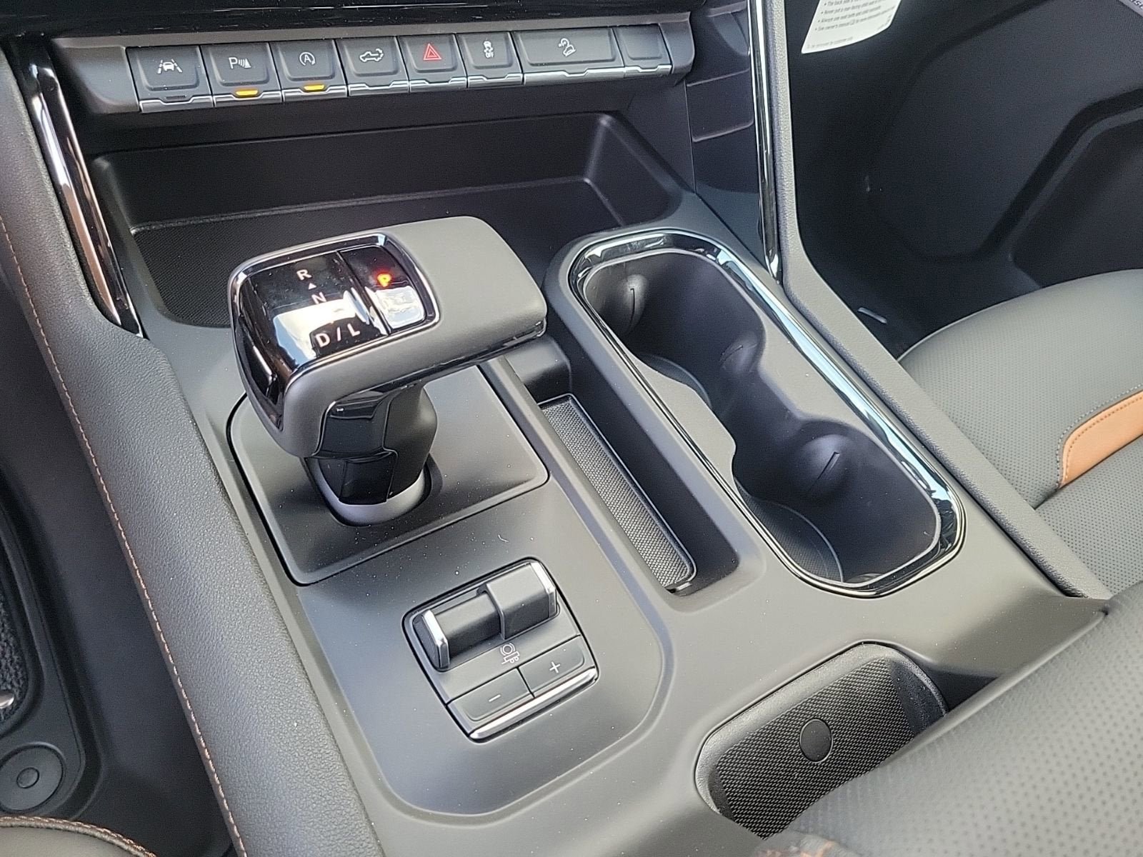New 2026 GMC Sierra 1500 AT4 w/ AT4 Premium Package AWD/4WD image 39