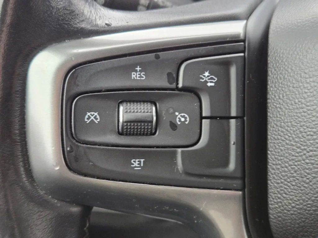 Used 2021 Chevrolet Suburban LS image 16