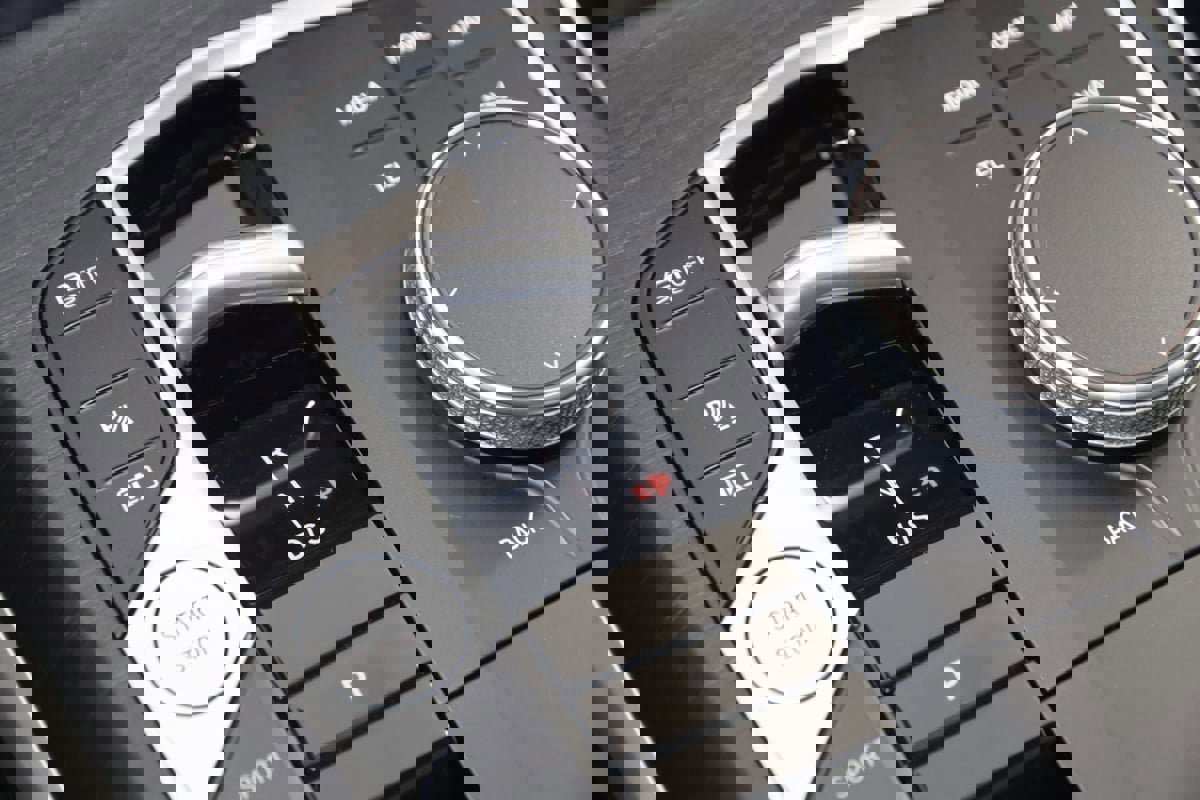 Used 2023 BMW 330e xDrive w/ Premium Package image 7