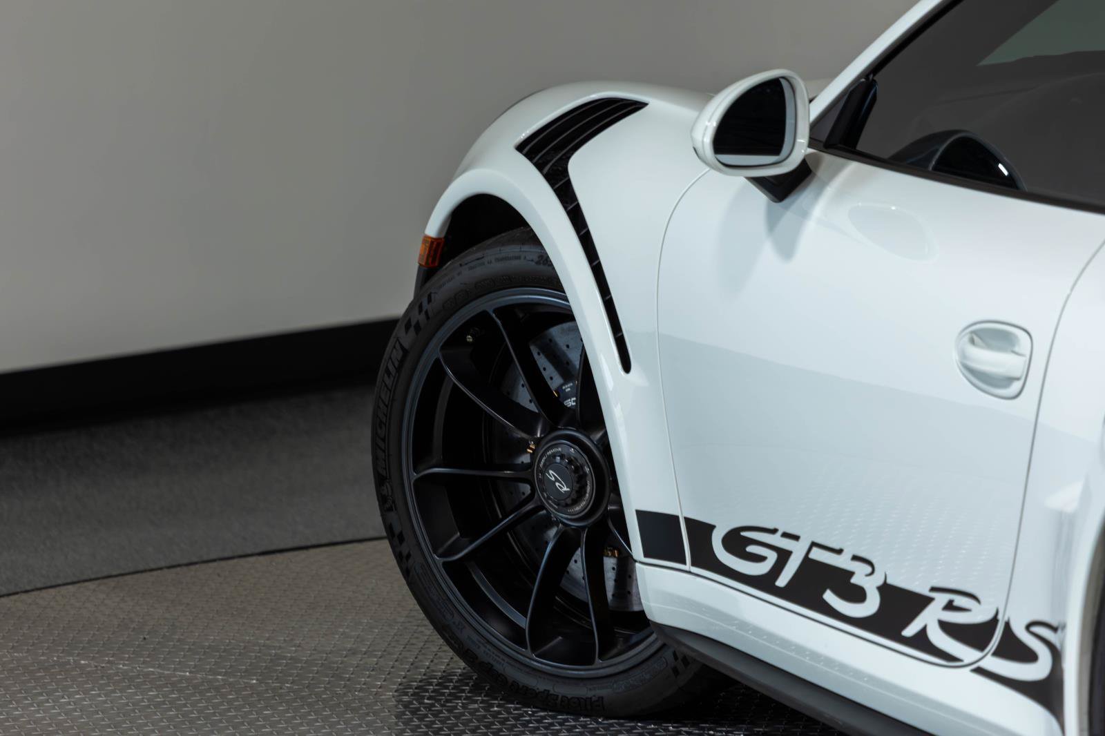 Used 2016 Porsche 911 GT3 RS RWD image 42