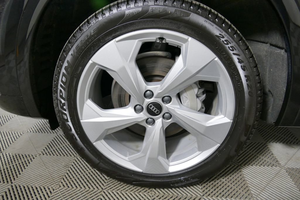 Certified 2025 Audi Q5 2.0T Premium Plus w/ Premium Plus Package AWD/4WD image 27