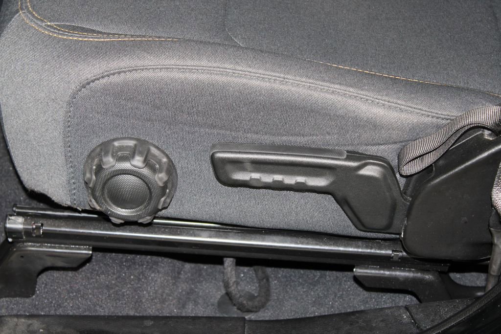 Used 2025 Jeep Wrangler Sahara 4xe image 23