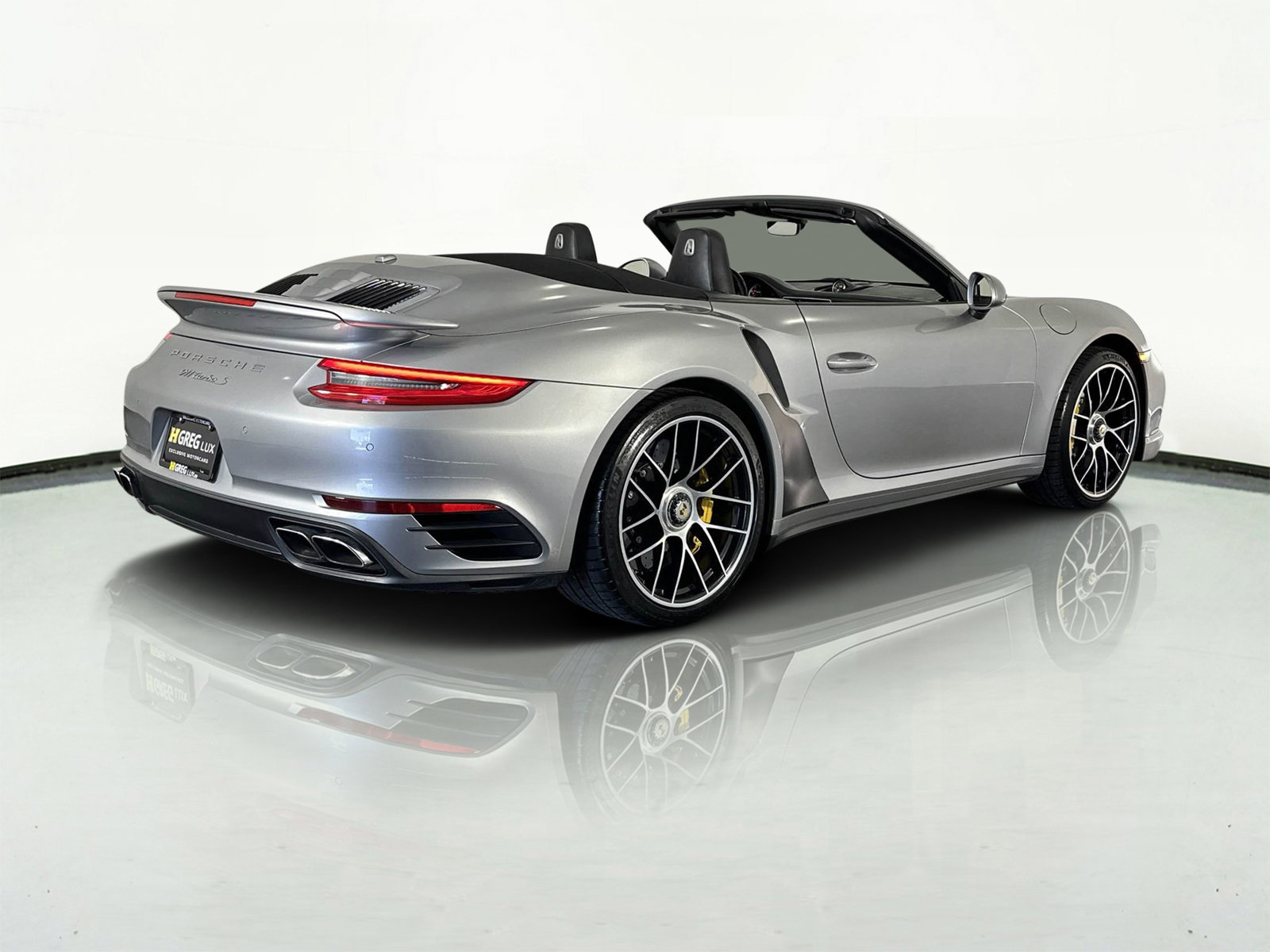 Used 2018 Porsche 911 Turbo w/ Light Design Package image 8
