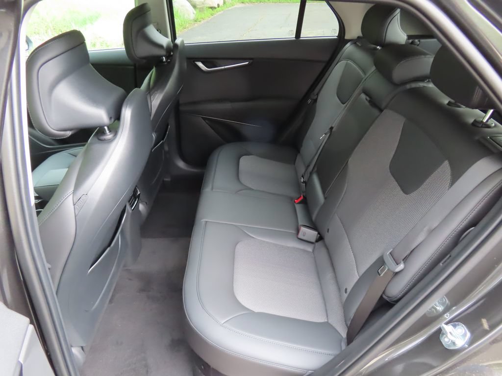New 2026 Kia Niro EX FWD image 23