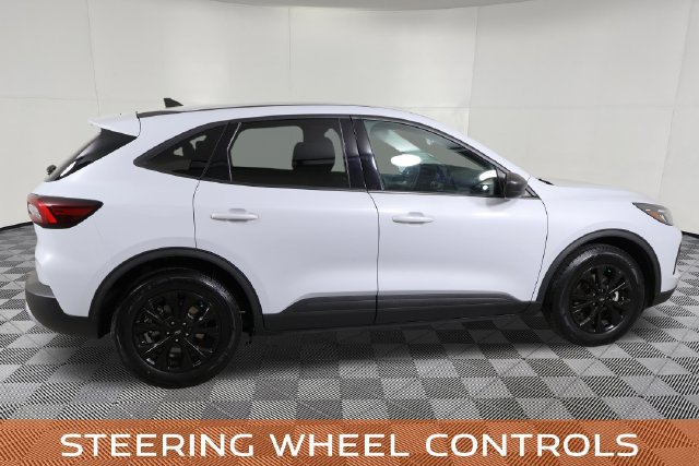 Used 2025 Ford Escape Active FWD image 5