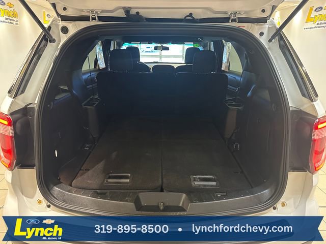 Used 2018 Ford Explorer XLT image 18