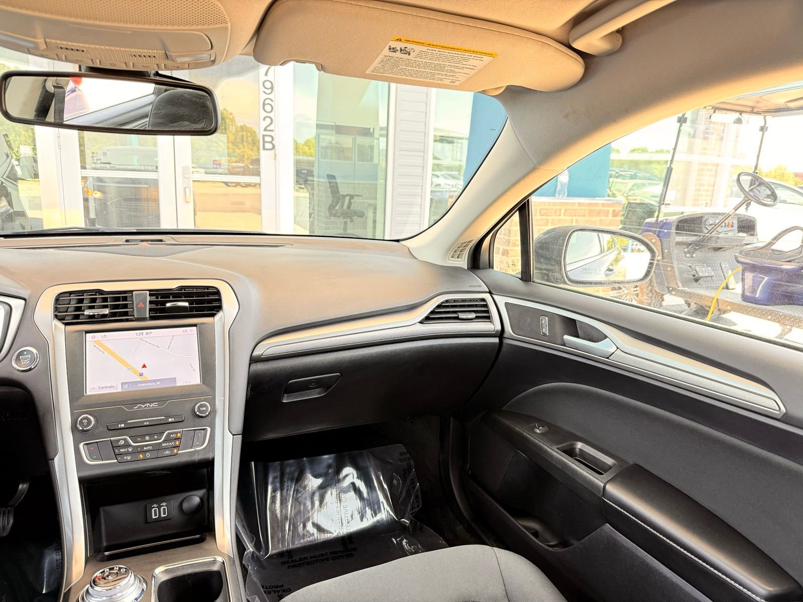 Used 2020 Ford Fusion SE FWD image 24