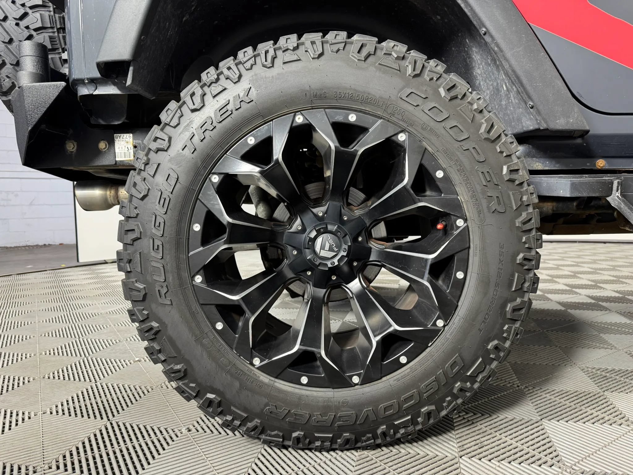 Used 2016 Jeep Wrangler Unlimited Rubicon AWD/4WD image 39