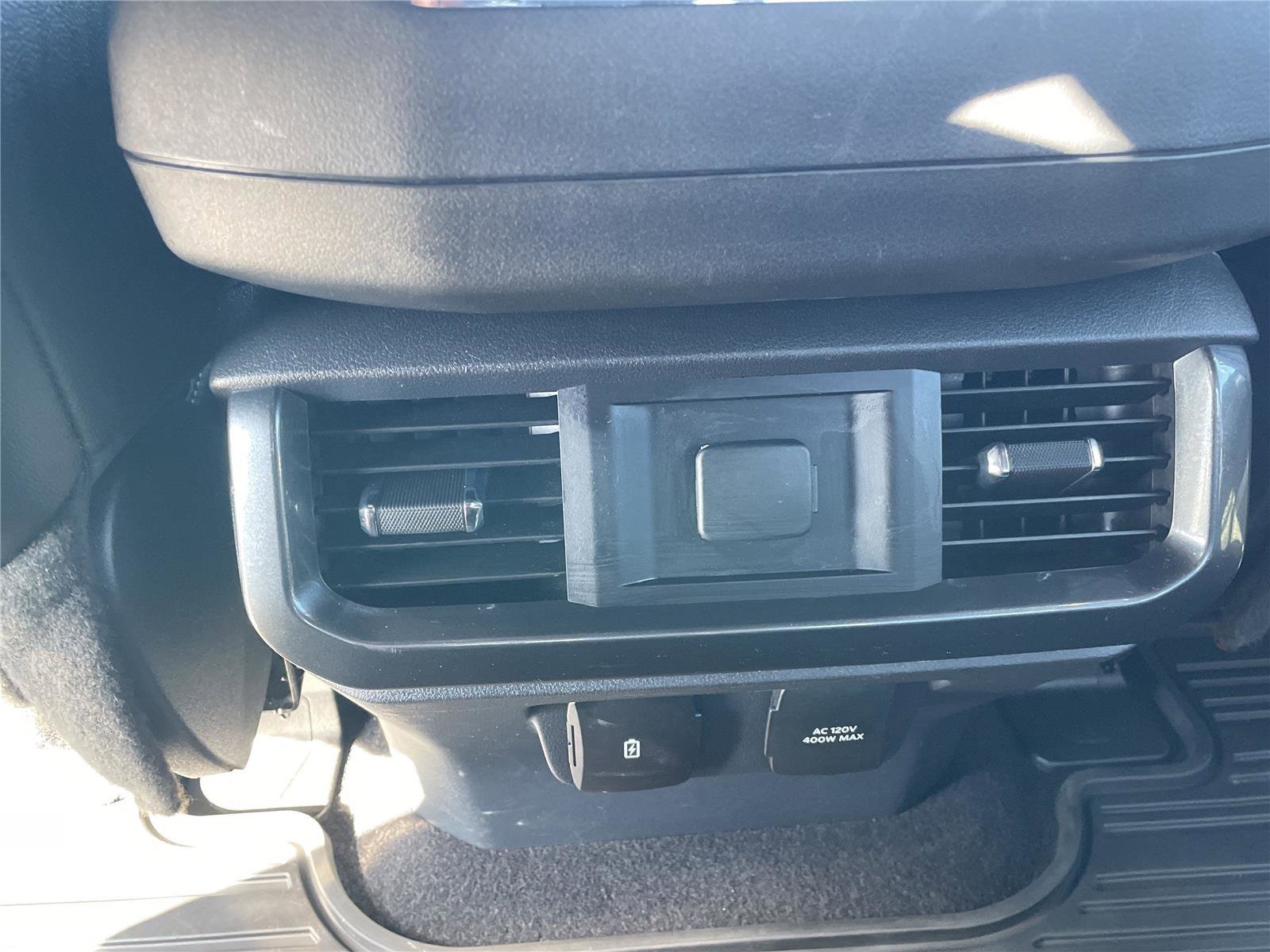 Used 2023 Ford F150 Lariat AWD/4WD image 27