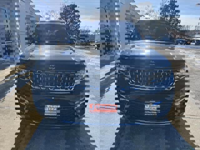 New 2025 Jeep Grand Cherokee Limited image 37