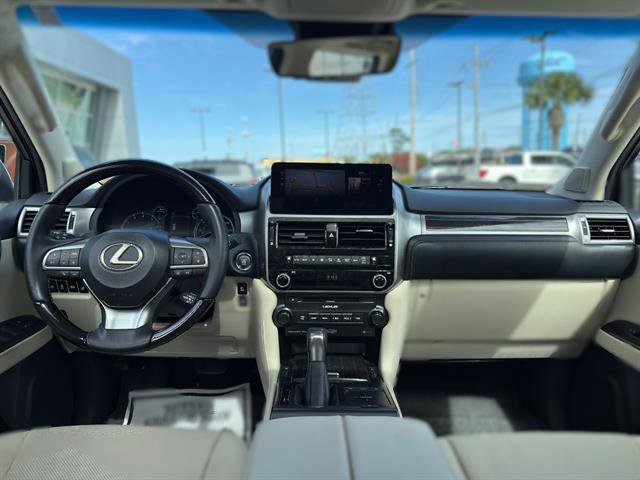 Used 2023 Lexus GX 460 Premium w/ Accessory Package AWD/4WD image 13