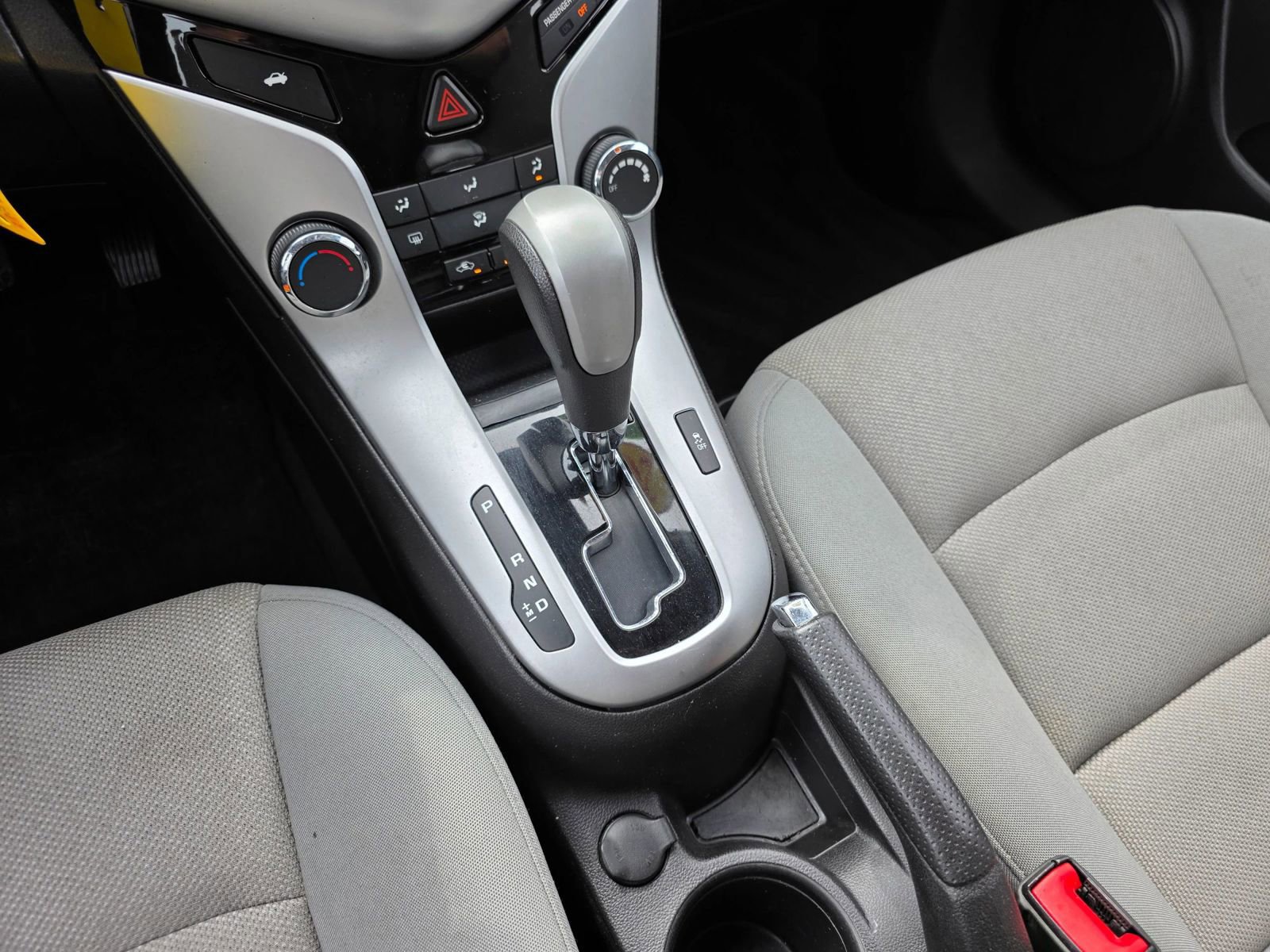 Used 2016 Chevrolet Cruze LT FWD image 17