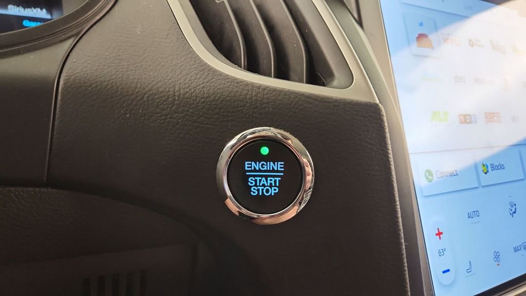 Used 2022 Ford Edge SEL image 20