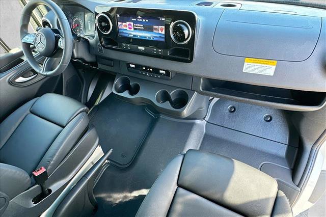New 2026 Mercedes-Benz Sprinter 2500 image 24