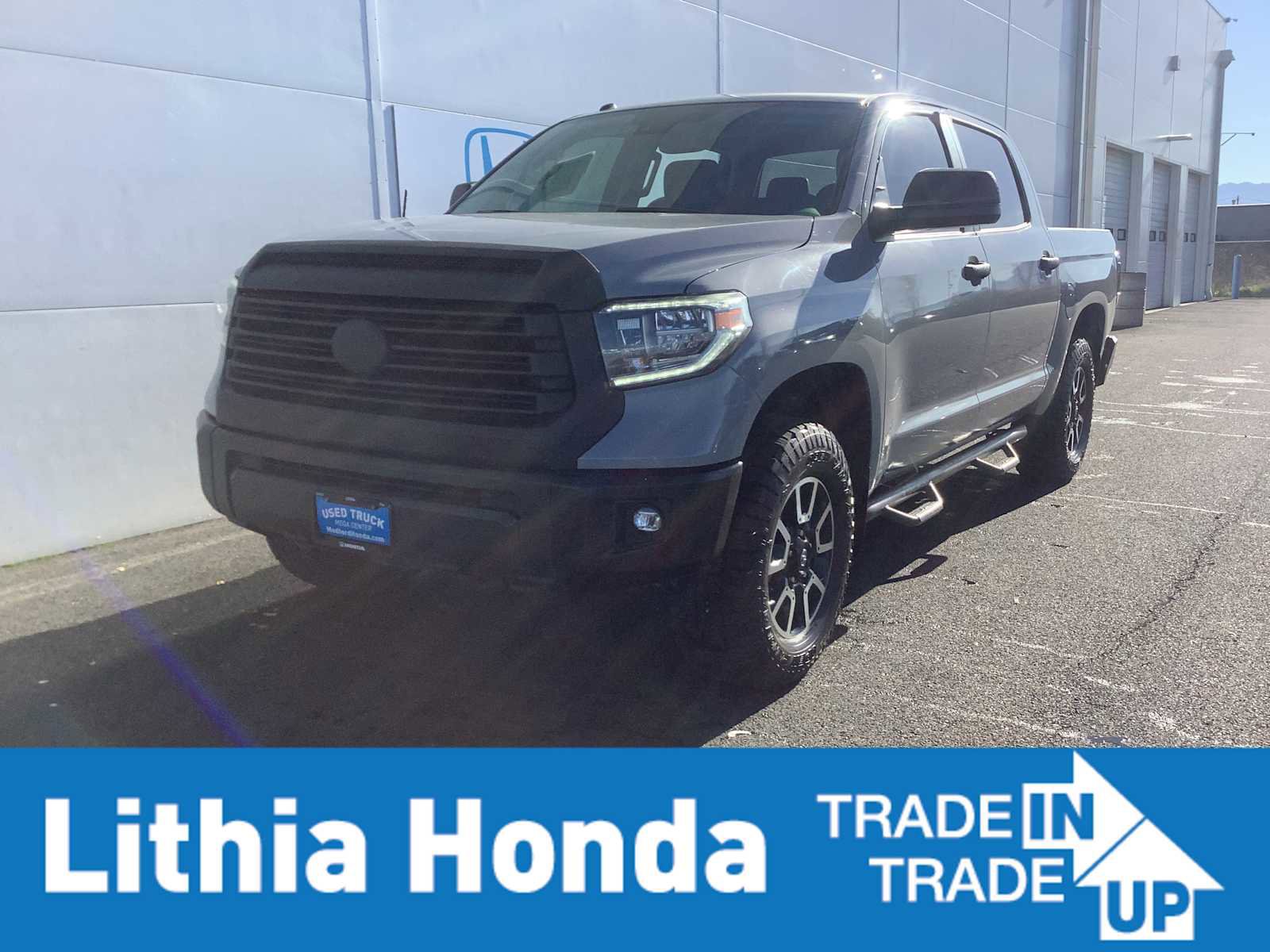 Used 2018 Toyota Tundra Limited image 1