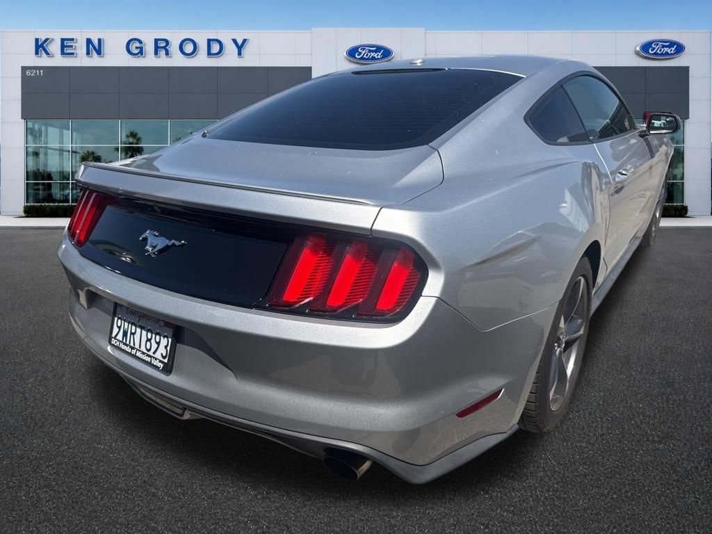 Used 2016 Ford Mustang Premium RWD image 4