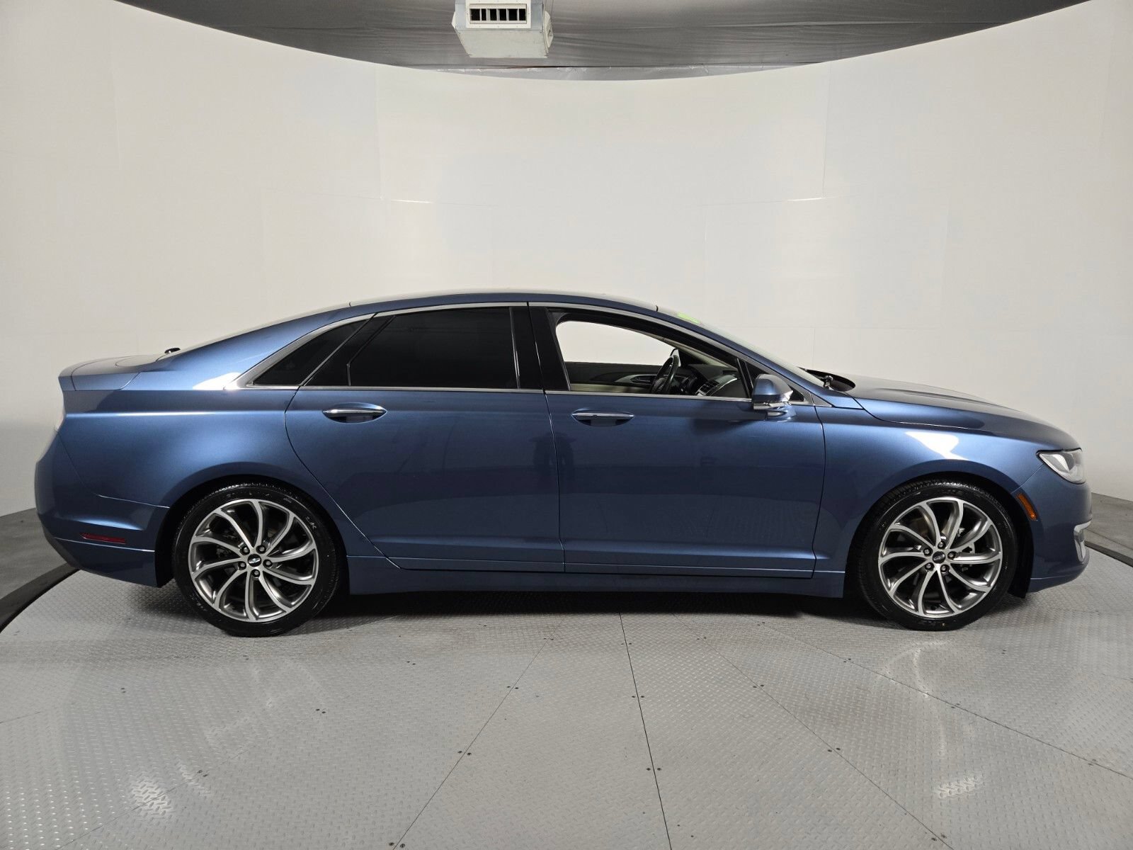 Certified 2019 Lincoln MKZ Reserve w/ Reserve Plus Package FWD image 3